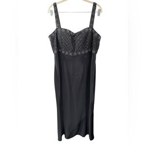 LARA‎ Design Elegant Black Gown